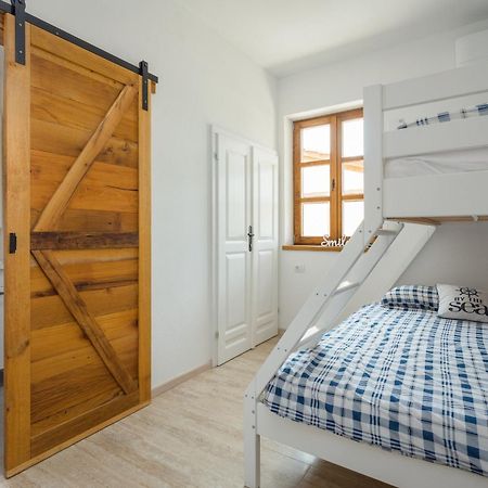 Villa Cirka In Central Istria For 14 Persons With Pool Heating & Pool Table Svetvinčenat Exterior foto