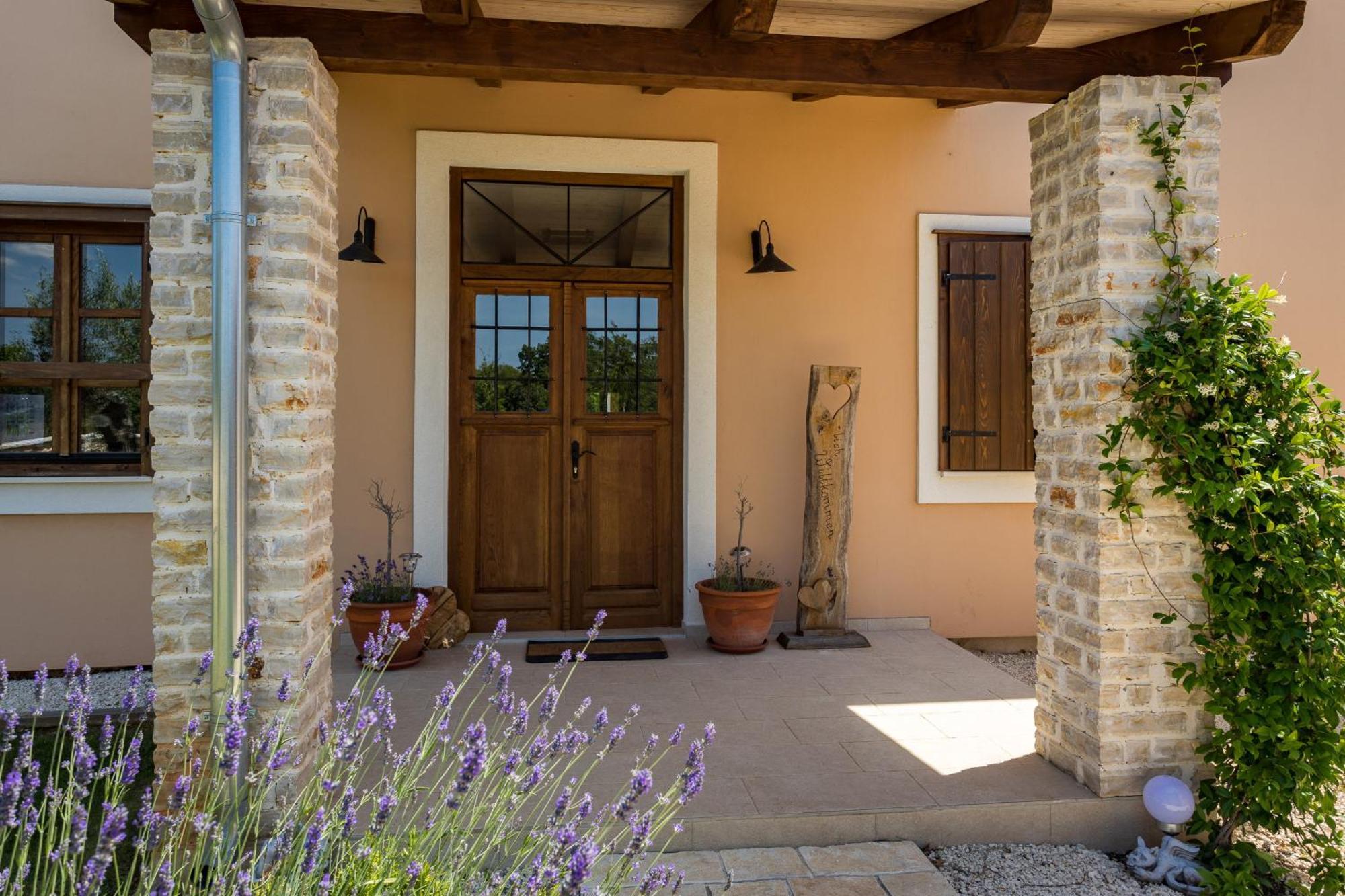 Villa Cirka In Central Istria For 14 Persons With Pool Heating & Pool Table Svetvinčenat Exterior foto