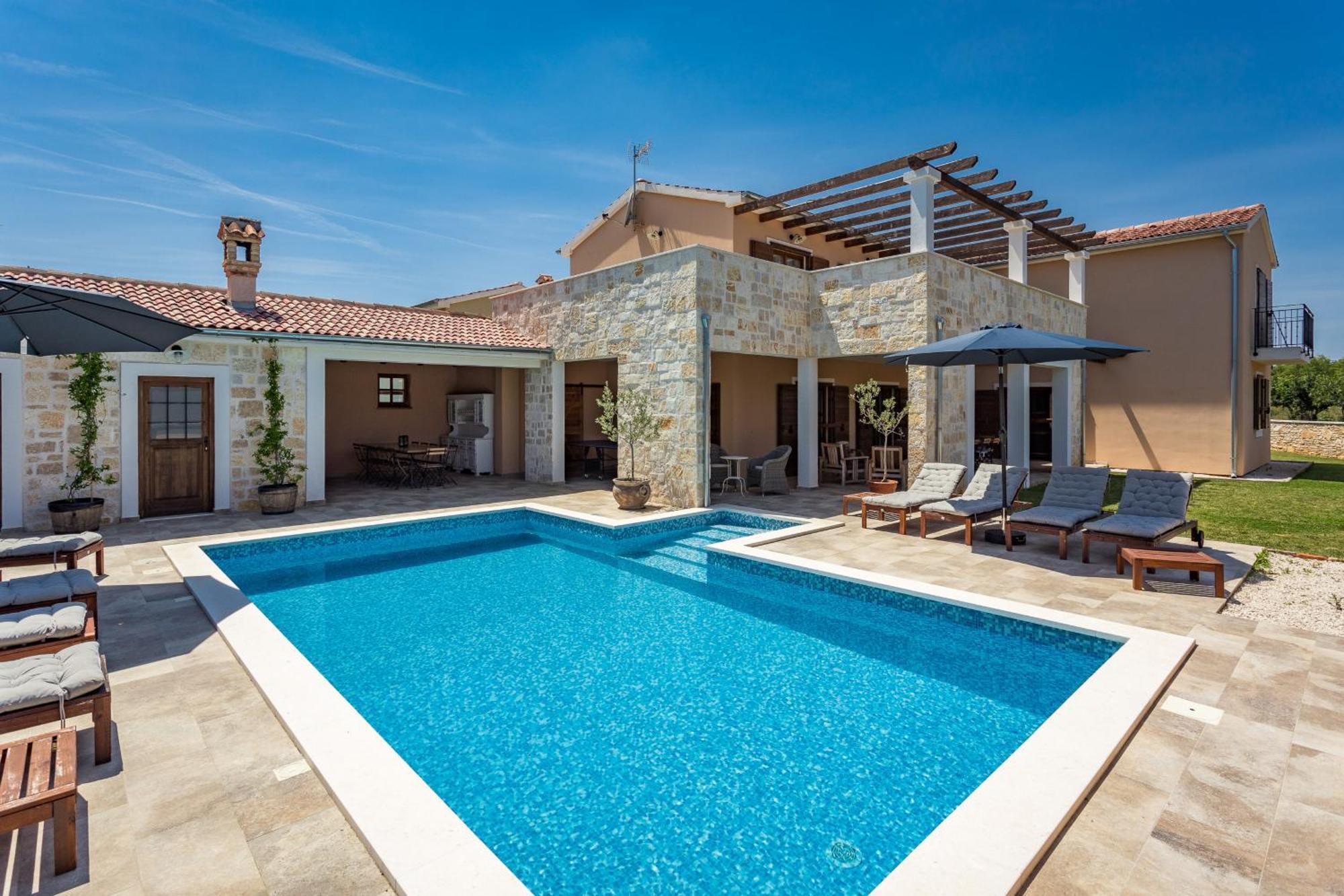 Villa Cirka In Central Istria For 14 Persons With Pool Heating & Pool Table Svetvinčenat Exterior foto